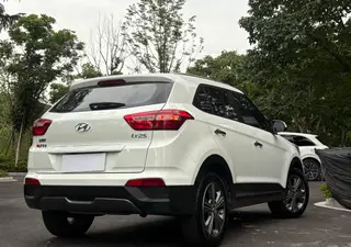 Hyundai ix25 2015 1.6L Tipo premium de tracción automática en dos ruedas DLX exterior foto 6 Hyundai ix25 2015 1.6L Tipo premium de tracción automática en dos ruedas DLX exterior foto 6