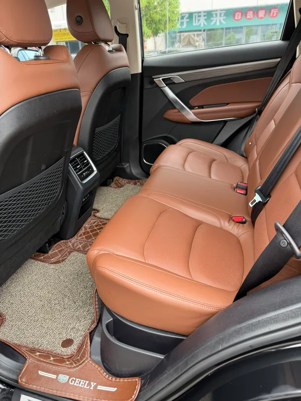 Geely Boyue 2020 1.8TD DCT Leading with intelligence PRO exterior photo 9
