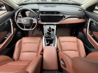 Geely Boyue 2020 1.8TD DCT Leading with intelligence PRO interior photo 13