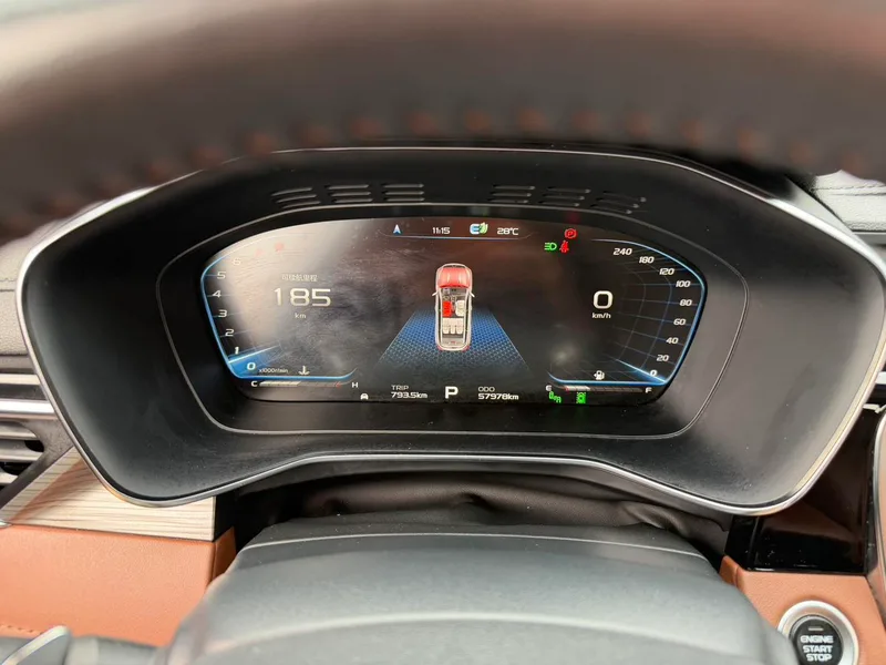 Geely Boyue 2020 1.8TD DCT Leading with intelligence PRO interior photo 14