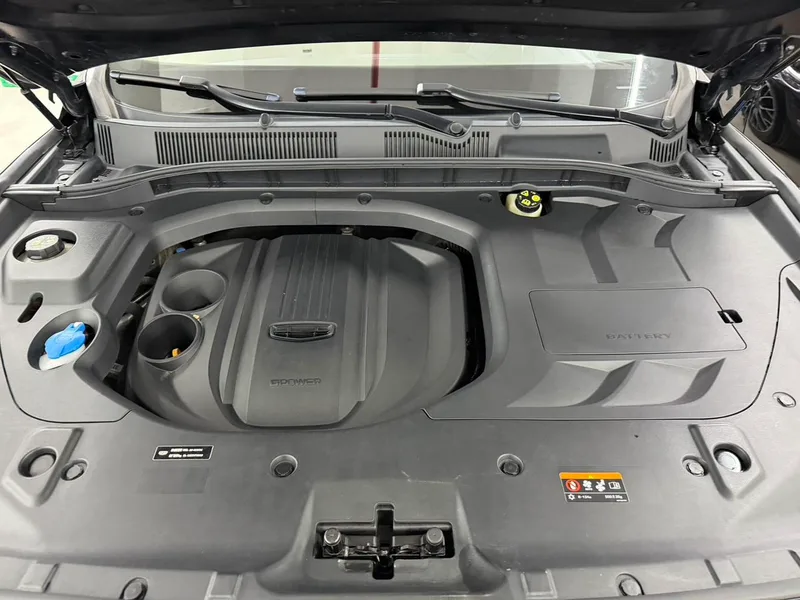 Geely Boyue 2020 1.8TD DCT Leading with intelligence PRO interior photo 16