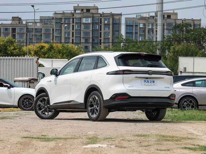 Changan CS75PLUS 2025 Cuarta generación 1.5T Nueva ballena azul Excelencia inteligente exterior foto 5