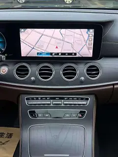 Mercedes-Benz E-Class 2022 Second change E 300 L Luxury type sports car interior photo 19 Mercedes-Benz E-Class 2022 Second change E 300 L Luxury type sports car interior photo 19