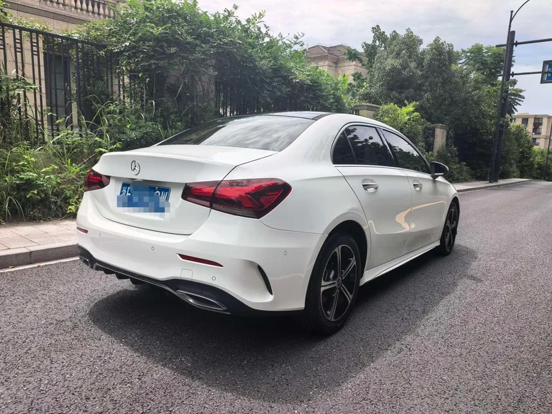 Mercedes-Benz A-Class 2022 Restyling A 200 L Sports Sedan Dynamic Edition exterior photo 4