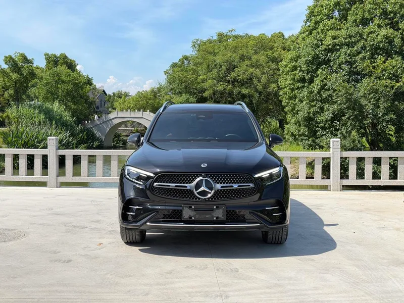 Mercedes-Benz GLC 2024 GLC 260 L 4MATIC Luxury type 5 seat exterior photo 2