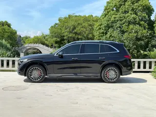 Mercedes-Benz GLC 2024 GLC 260 L 4MATIC Luxury type 5 seat exterior photo 3