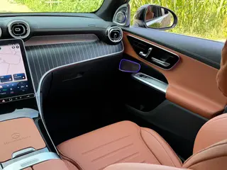 Mercedes-Benz GLC 2024 GLC 260 L 4MATIC Luxury type 5 seat interior photo 18