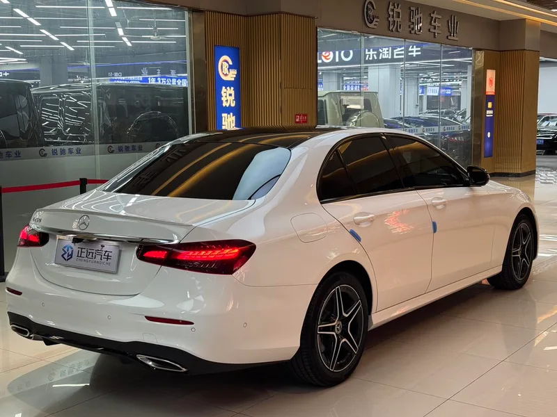 Mercedes-Benz E-Class (Imported) 2022 E 260 Edición deportiva de moda exterior foto 5 Mercedes-Benz E-Class (Imported) 2022 E 260 Edición deportiva de moda exterior foto 5