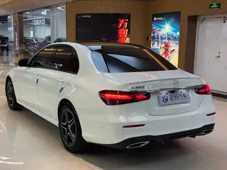 Mercedes-Benz E-Class (Imported) 2022 E 260 Edición deportiva de moda exterior foto 7 Mercedes-Benz E-Class (Imported) 2022 E 260 Edición deportiva de moda exterior foto 7