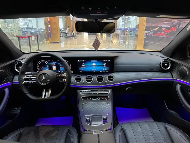 Mercedes-Benz E-Class (Imported) 2022 E 260 Edición deportiva de moda interior foto 13 Mercedes-Benz E-Class (Imported) 2022 E 260 Edición deportiva de moda interior foto 13