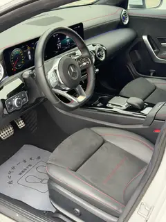 Mercedes-Benz CLA 2021 CLA 200 Five-door hunting sports car interior photo 10