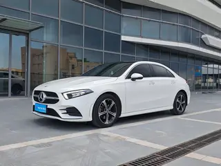 Mercedes-Benz A-Class 2022 A 200 L Edición de moda de coche deportivo exterior foto 1