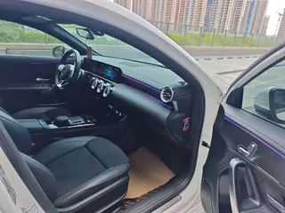 Mercedes-Benz A-Class 2022 A 200 L Edición de moda de coche deportivo interior foto 14