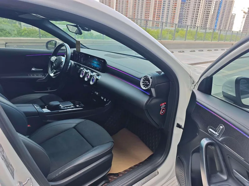 Mercedes-Benz A-Class 2022 A 200 L Edición de moda de coche deportivo interior foto 14