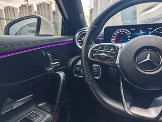 Mercedes-Benz A-Class 2022 A 200 L Edición de moda de coche deportivo interior foto 18