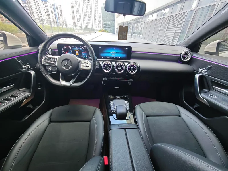 Mercedes-Benz A-Class 2022 A 200 L Edición de moda de coche deportivo interior foto 19