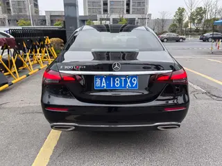 Mercedes-Benz E-Class 2022 Restyling E 300 L Fashionable Passenger car interior photo 14 Mercedes-Benz E-Class 2022 Restyling E 300 L Fashionable Passenger car interior photo 14