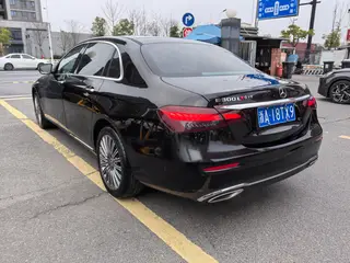 Mercedes-Benz E-Class 2022 Restyling E 300 L Fashionable Passenger car interior photo 15 Mercedes-Benz E-Class 2022 Restyling E 300 L Fashionable Passenger car interior photo 15
