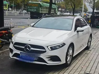 Mercedes-Benz A-Class 2021 A 200 L Edición de moda de coche deportivo exterior foto 1