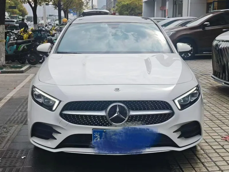Mercedes-Benz A-Class 2021 A 200 L Edición de moda de coche deportivo exterior foto 2