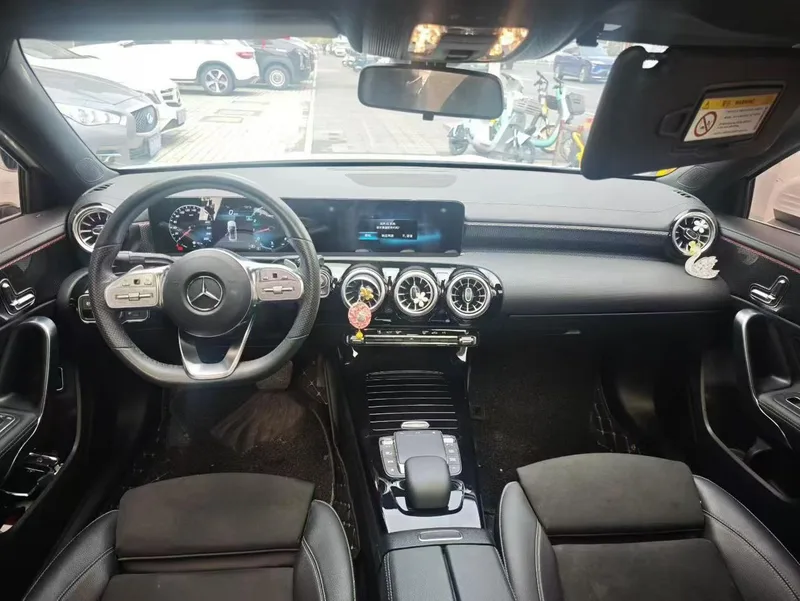 Mercedes-Benz A-Class 2021 A 200 L Edición de moda de coche deportivo interior foto 7