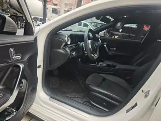 Mercedes-Benz A-Class 2021 A 200 L Edición de moda de coche deportivo interior foto 8