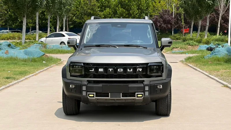Jetour T2 2023 2.0TD Four-wheel drive Conquer exterior photo 2 Jetour T2 2023 2.0TD Four-wheel drive Conquer exterior photo 2