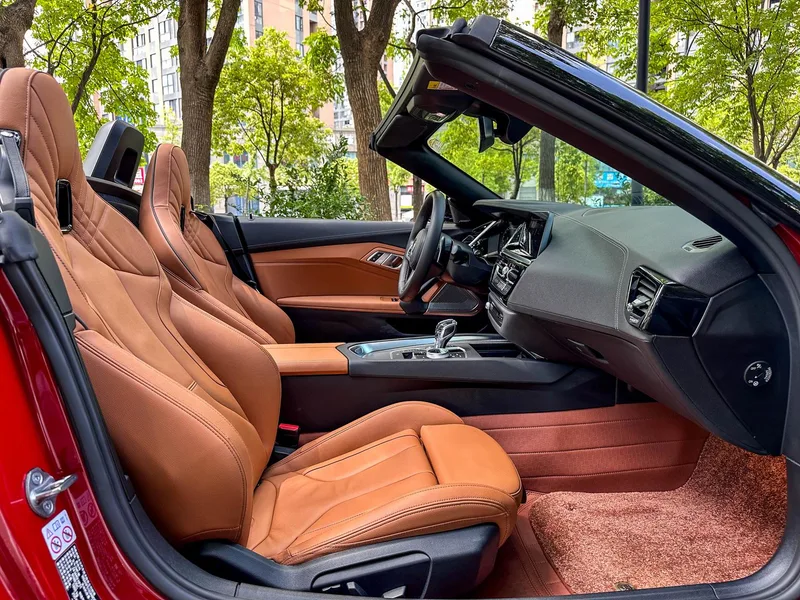 BMW Z4 2022 M40i M Sport Performance Edition interior photo 13 BMW Z4 2022 M40i M Sport Performance Edition interior photo 13