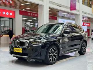 BMW X3 2022 xDrive25i M Conjunto deportivo