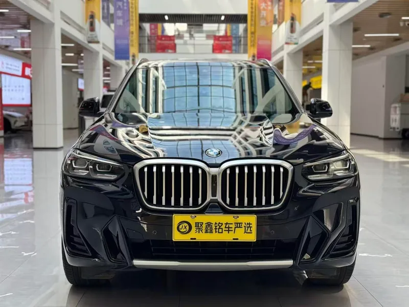 BMW X3 2022 xDrive25i M Conjunto deportivo exterior foto 2
