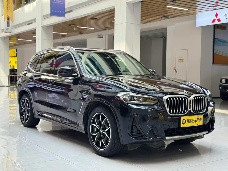 BMW X3 2022 xDrive25i M Conjunto deportivo exterior foto 3