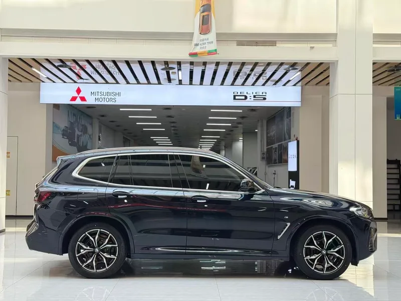 BMW X3 2022 xDrive25i M Conjunto deportivo exterior foto 4