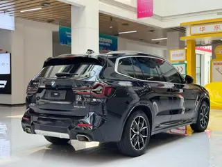 BMW X3 2022 xDrive25i M Conjunto deportivo exterior foto 5