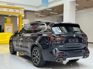 BMW X3 2022 xDrive25i M Conjunto deportivo exterior foto 6