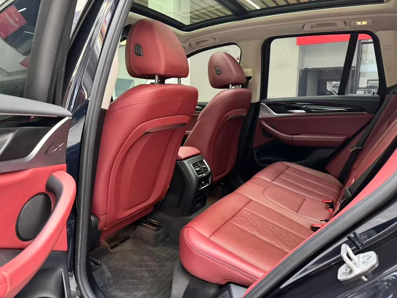 BMW X3 2022 xDrive25i M Conjunto deportivo interior foto 12
