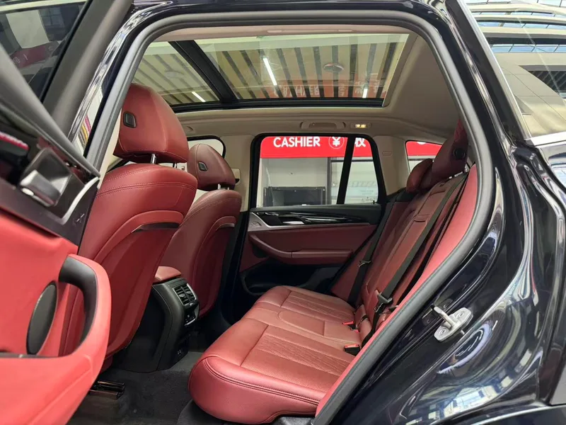 BMW X3 2022 xDrive25i M Conjunto deportivo interior foto 13