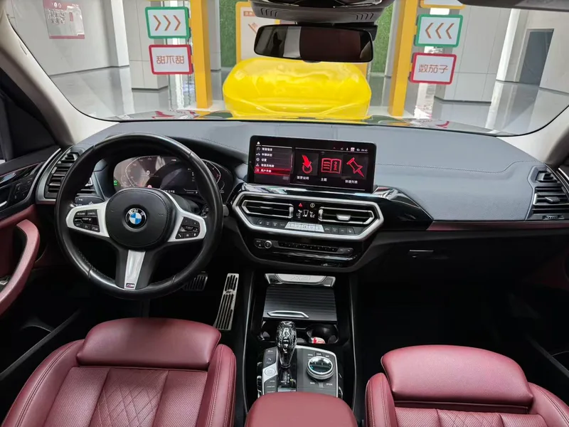 BMW X3 2022 xDrive25i M Conjunto deportivo interior foto 14