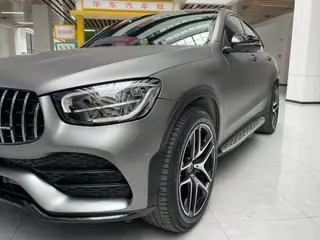 Mercedes-Benz GLC Coupe 2021 GLC 300 4MATIC Coupé SUV exterior foto 7