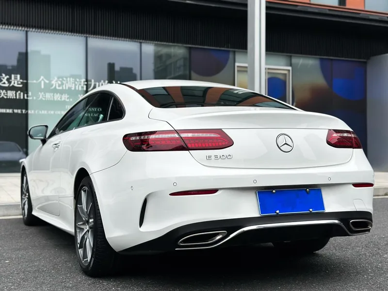 Mercedes-Benz E-Class (Imported) 2021 E 300 Coupé exterior foto 6 Mercedes-Benz E-Class (Imported) 2021 E 300 Coupé exterior foto 6