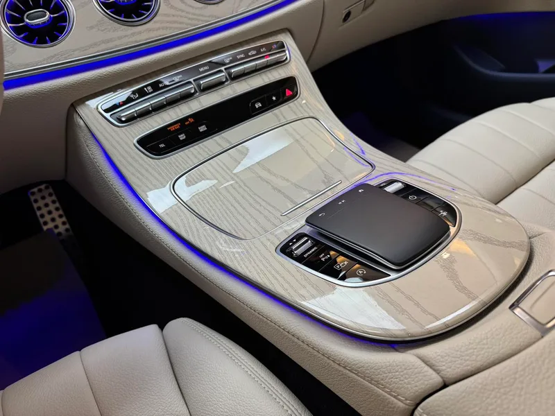 Mercedes-Benz E-Class (Imported) 2021 Restyling E 260 Coupe interior photo 16 Mercedes-Benz E-Class (Imported) 2021 Restyling E 260 Coupe interior photo 16