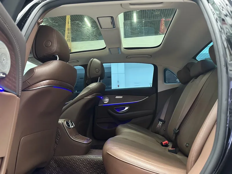 Mercedes-Benz E-Class 2023 E 260 L Passenger car interior photo 12