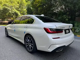 BMW 3 Series 2022 325Li M Conjunto deportivo exterior foto 6