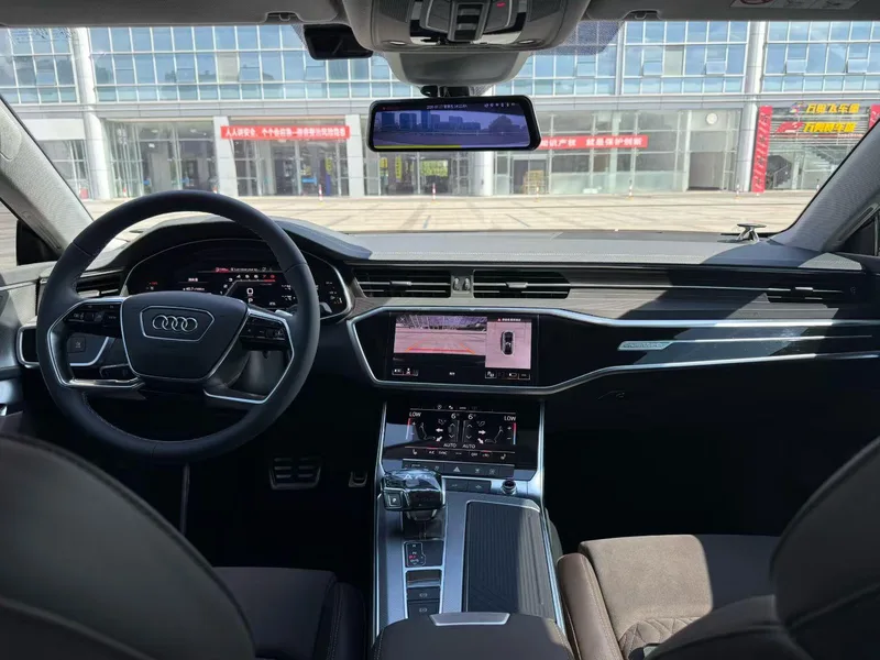 Audi A7L 2024 45 TFSI quattro S-line See Remote Crystal Suit exterior photo 5
