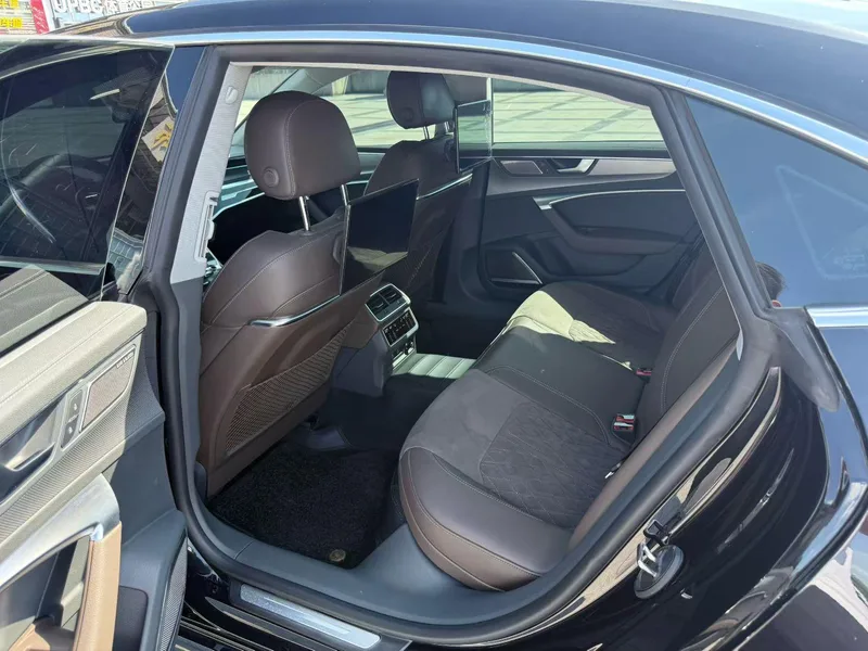 Audi A7L 2024 45 TFSI quattro S-line See Remote Crystal Suit interior photo 7