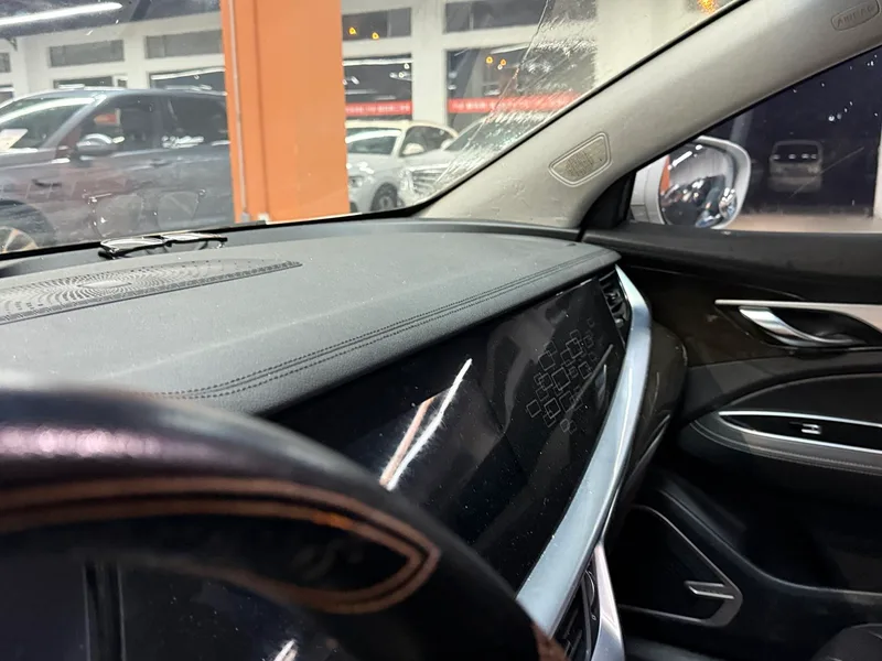 Geely Borui 2021 1.8T Versión piloto interior foto 9 Geely Borui 2021 1.8T Versión piloto interior foto 9