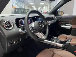 Mercedes-Benz GLB 2024 GLB 220 Dynamic interior photo 11