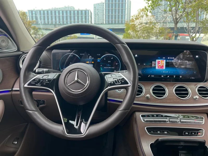 Mercedes-Benz E-Class 2023 E 300 L Fashionable Passenger car interior photo 12