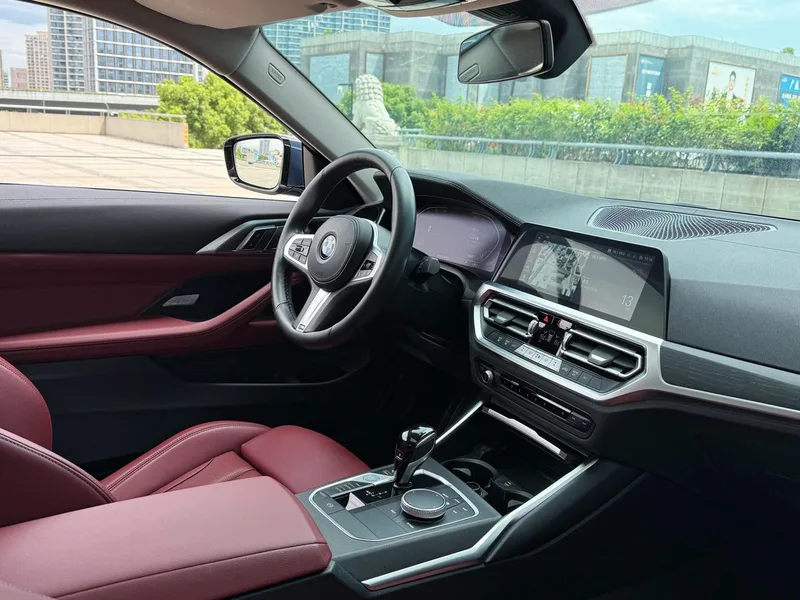 BMW 4 Series 2022 425i M Sports suit interior photo 8 BMW 4 Series 2022 425i M Sports suit interior photo 8