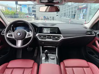 BMW 4 Series 2022 425i M Sports suit interior photo 9 BMW 4 Series 2022 425i M Sports suit interior photo 9