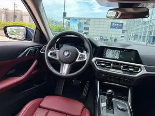 BMW 4 Series 2022 425i M Sports suit interior photo 10 BMW 4 Series 2022 425i M Sports suit interior photo 10